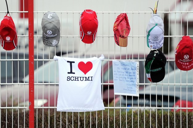Michael Schumacher jest w szpitalu od 29 grudnia /MARIUS BECKER  /PAP/EPA