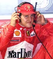 Michael Schumacher od mocnego uderzenia zaczął weekend na Monza /poboczem.pl
