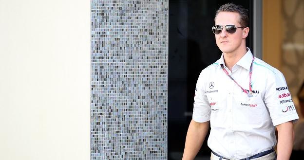 Michael Schumacher przedłużył z Mercedesem o kolejny rok /AFP