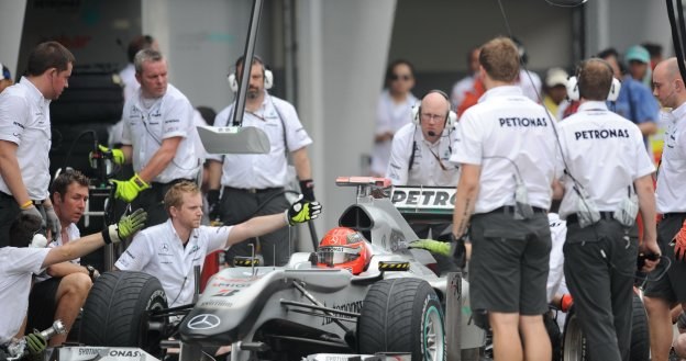 Michael Schumacher za sterami bolidu Mercedes GP-Petronas /AFP