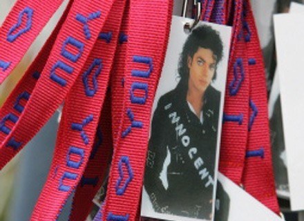 Michaela Jacksona jeszcze za życia okrzyknięto królem popu i zawsze traktowano jak króla /Show