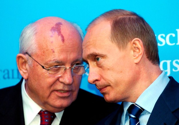 Michaił Gorbaczow i Władimir Putin na zdjęciu z 2004 roku /CARSTEN REHDER /PAP/EPA