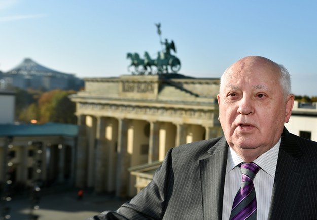 Michaił Gorbaczow w Berlinie /JENS KALAENE  /PAP/EPA