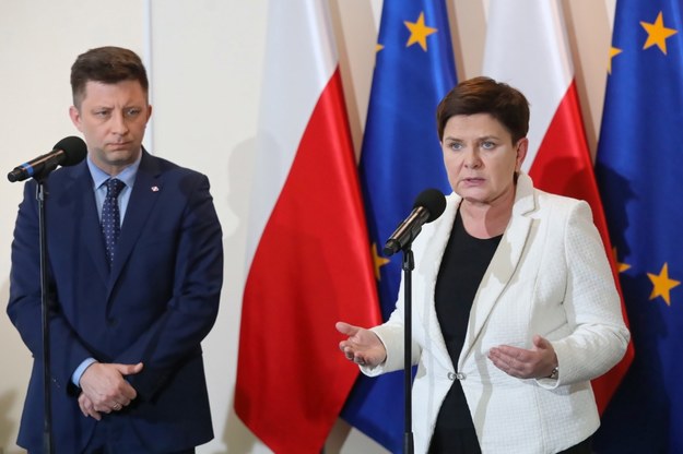 Michał Dworczyk i Beata Szydło po zakończeniu czwartkowych rozmów / 	Tomasz Gzell    /PAP