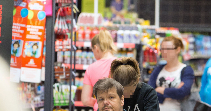 Michał Figurski do niedawna poruszał się na wózku inwalidzkim /- /Foto IP