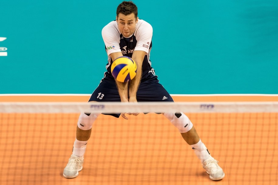 Michał Kubiak w ostatnich dniach zmagał się z przeziębieniem. Mimo to pojawił się na boisku w meczu z Serbią / 	Maciej Kulczyński    /PAP