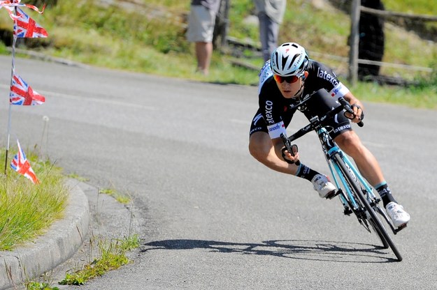 Michał Kwiatkowski na trasie 16. etapu Tour de France /NICOLAS BOUVY  /PAP/EPA