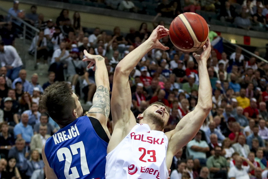 Michal Michalak w trakcie meczu z Czechami na Eurobaskecie /Martin Divisek /PAP/EPA