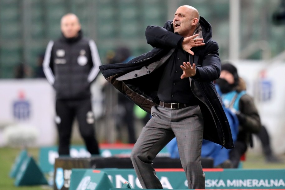 Michał Probierz zadeklarował, że chce w końcu wygrać derby na własnym stadnionie / 	Leszek Szymański    /PAP