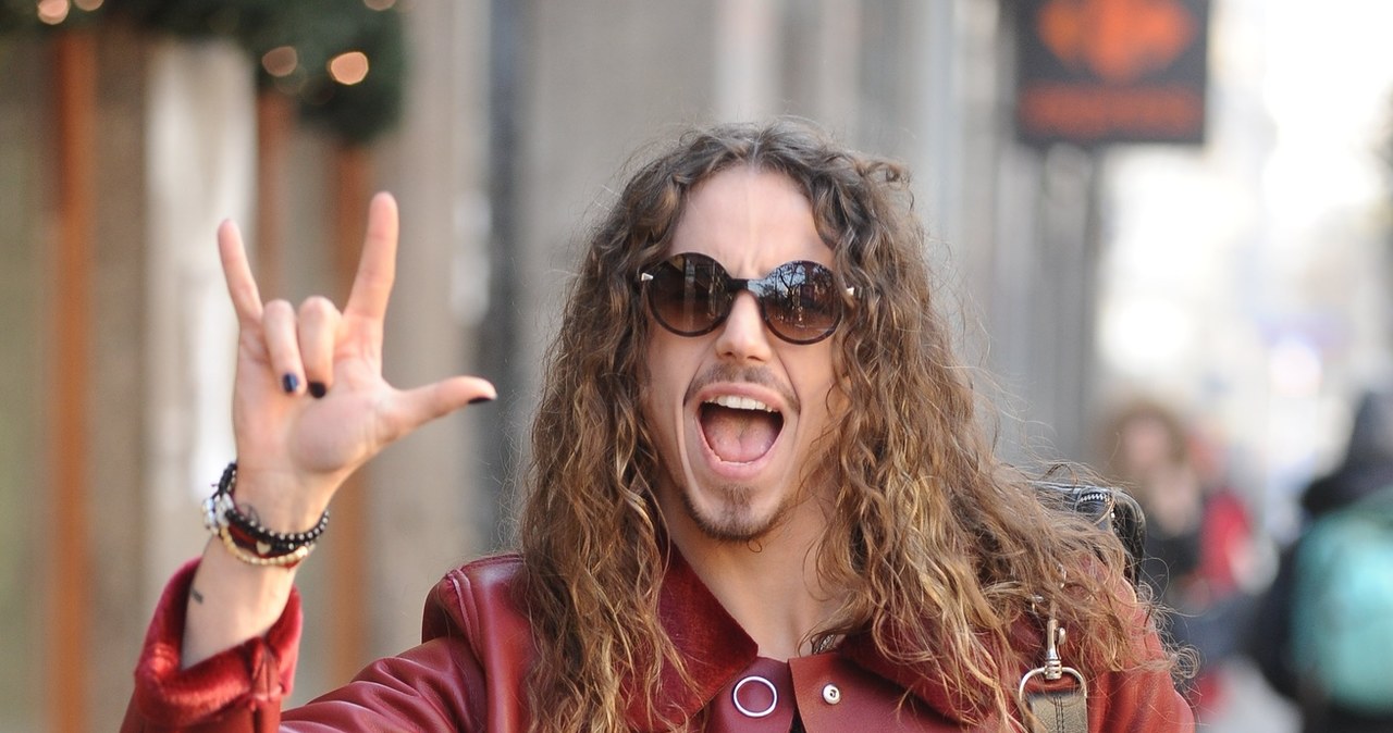 Michał Szpak jest znany ze swojego kontrowersyjnego stylu! /VIPHOTO /East News