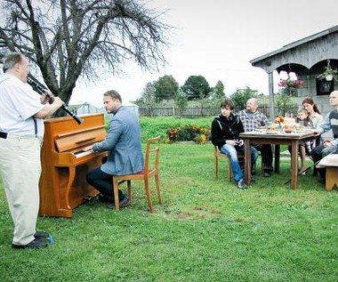 Michał Urbaniak i Artur Żmijewski w scenie z filmu "Mój rower"