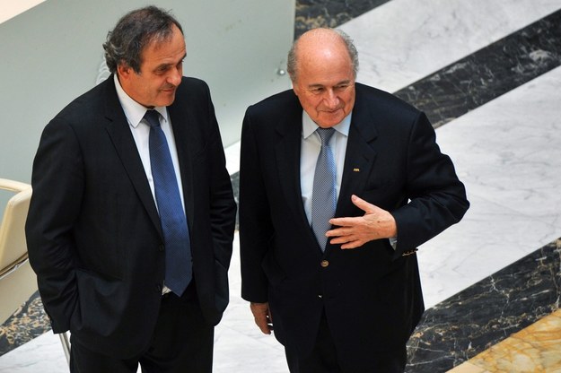 Michel Platini i Sepp Blatter /Szilard Koszticsak /PAP/EPA