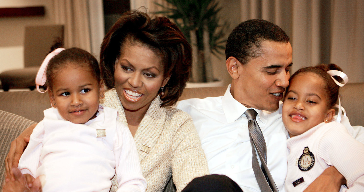 Michelle i Barack Obama z córkami, zdjęcie archiwalne /AFP