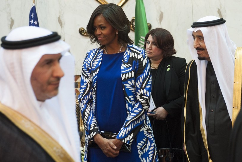Michelle Obama bez chusty podczas wizyty w Arabii Saudyjskiej /East News