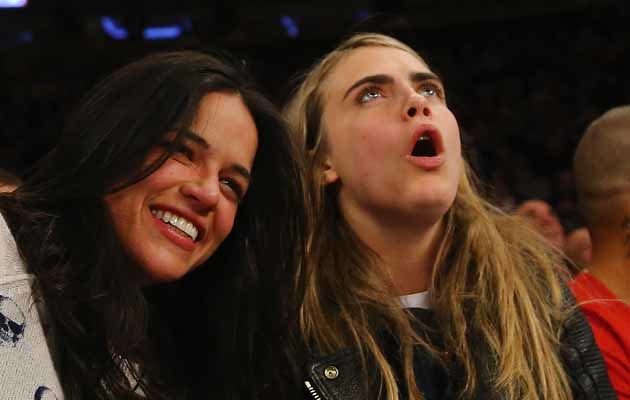 Michelle Rodriguez i Cara Delevingne /Al Bello /Getty Images
