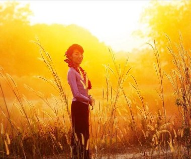 Michelle Yeoh w scenie z filmu "Lady"