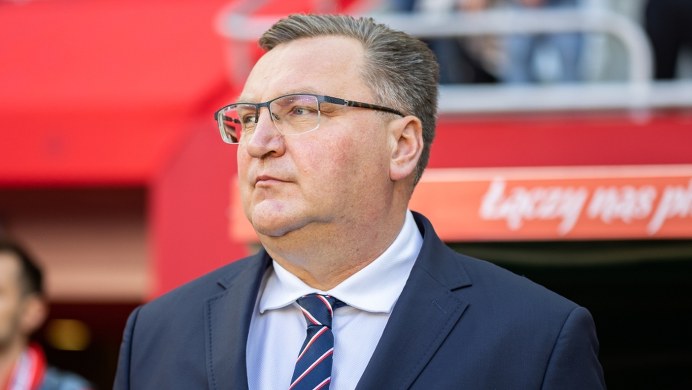 Michniewicz przerywa milczenie. Kulisy afery premiowej i rozmowa z Morawieckim