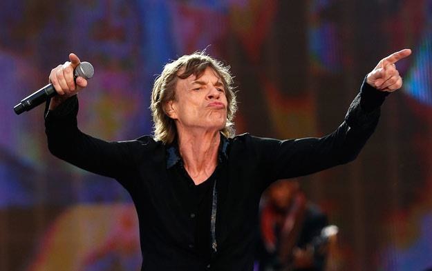 Mick Jagger nic sobie nie robi z "podeszłego" wieku (fot. Simone Joyner) /Getty Images/Flash Press Media