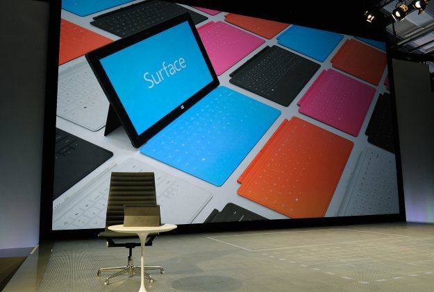 Microsoft nie będzie stosował taktyki Surface dla rynku smartfonów /AFP