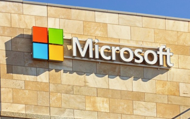 Microsoft przygotowuje nowe urządzenie z linii Surface /123RF/PICSEL