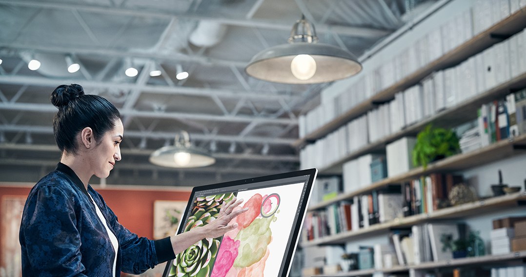 Microsoft Surface Studio ma być konkurencją dla iMaca /materiały prasowe