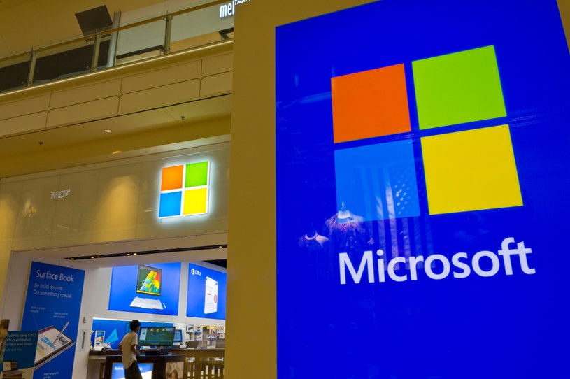 Microsoft wprowadza dotkliwe sankcje dla Rosjan /123RF/PICSEL