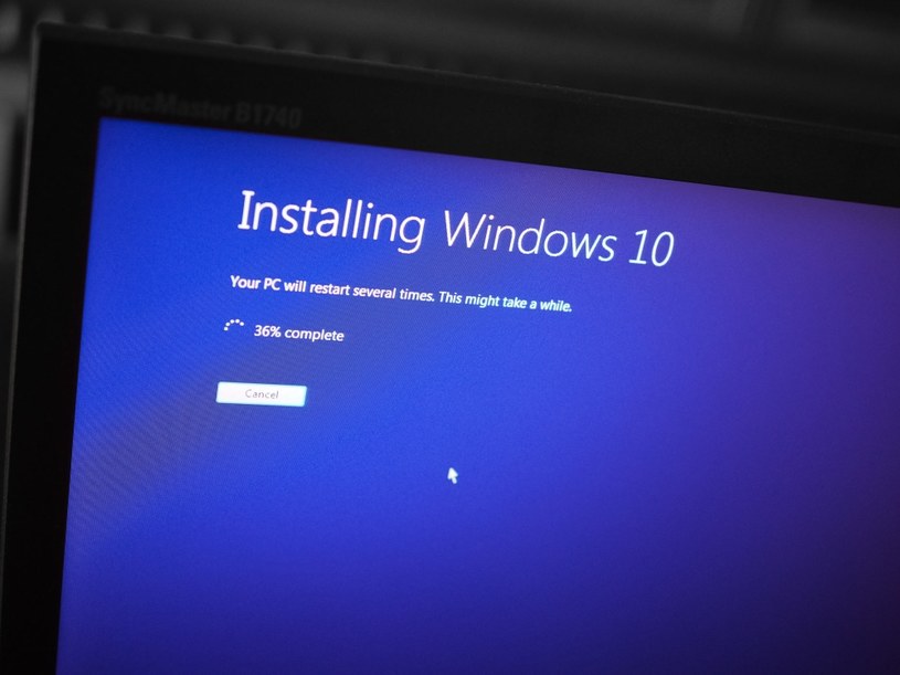 Microsoft wydał ważne poprawki do Windows 10 /123RF/PICSEL