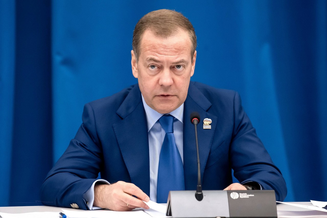 Miedwiediew, drony, Europejczycy. "Będą drżeć jak głupie zwierzęta"