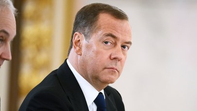 Miedwiediew: Niewykluczone, że trzeba będzie iść do Lwowa, by wytępić zarazę