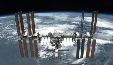 Międzynarodowa Stacja Kosmiczna z nowymi lokatorami. Na ISS lecą robaki