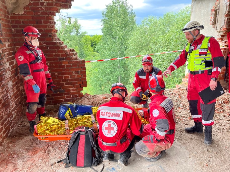 Międzynarodowe ćwiczenia ratowników PCK /Paweł Pyclik /RMF24