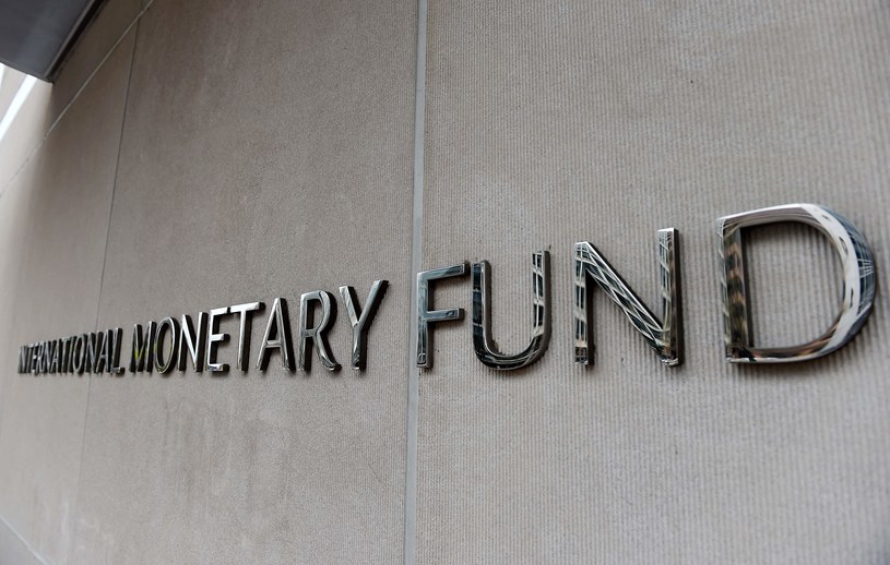 Międzynarodowy Fundusz Walutowy (nz. siedziba w Waszyngtonie) policzył, że globalne zadłużenie publiczne i prywatne wzrosło o 28 do 226 bilionów dolarów /AFP