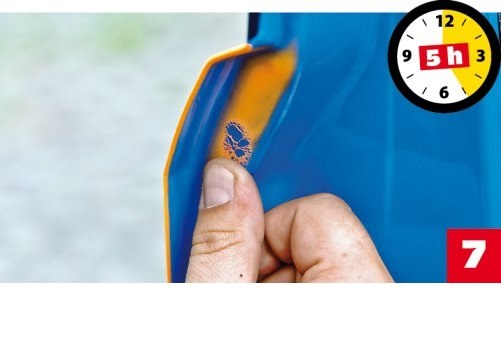 Miejsca, w które powłoka gumowa trafiła przypadkiem można łatwo oczyścić bez specjalnych narzędzi. /Motor