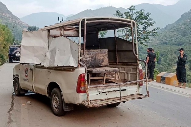 Miejsce eksplozji bomby w Malam Jabba w dystrykcie Swat /MEHBOOB UL HAQ /East News/AFP