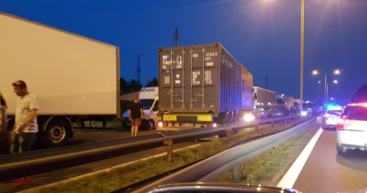 Miejsce karambolu na "jedynce" w Częstochowie /Marcin /Gorąca Linia RMF FM