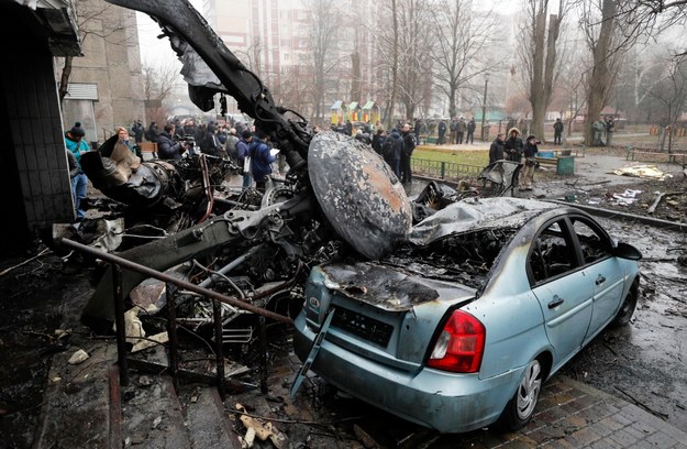 Miejsce katastrofy ukraińskiego śmigłowca /SERGEY DOLZHENKO /PAP/EPA