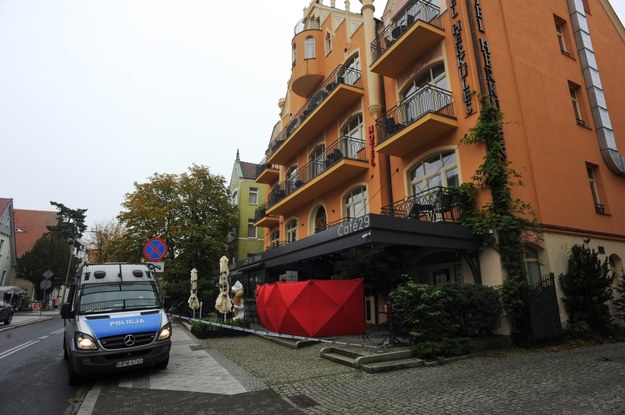 Miejsce morderstwa w hotelu przy ulicy Słowackiego w Świnoujściu /	Marcin Bielecki   /PAP
