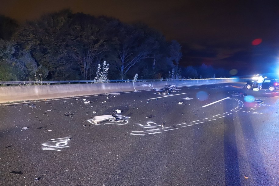 Miejsce tragedii na autostradzie w Niemczech /SASCHA THELEN /PAP/DPA
