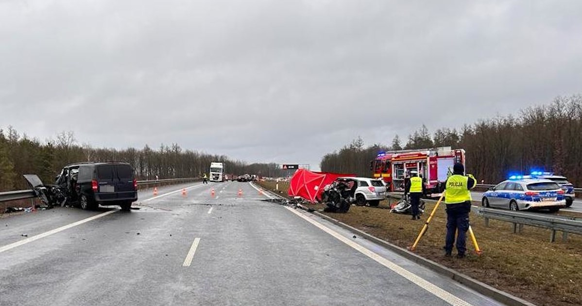 Miejsce tragicznego wypadku na drodze S5 /Policja