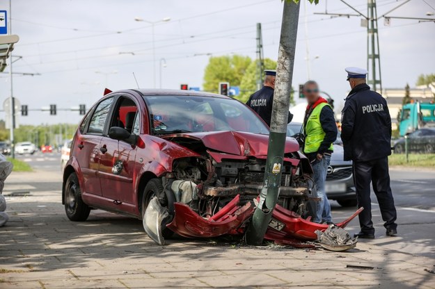 Miejsce tragicznego wypadku na skrzyżowaniu ulic Kapelanka i Monte Cassino w Krakowie /Art Service /PAP