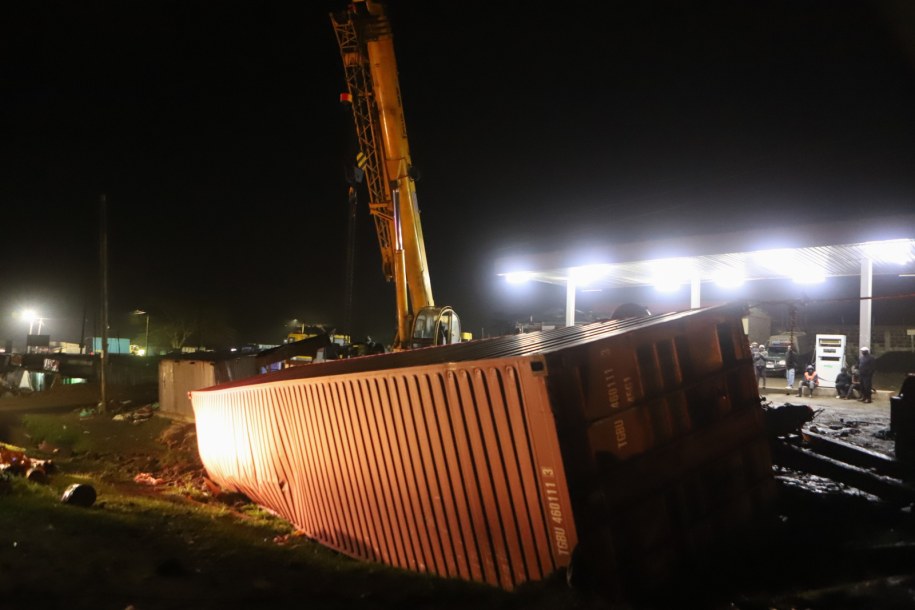 Miejsce tragicznego wypadku w Kenii /EPA/STR /PAP/EPA