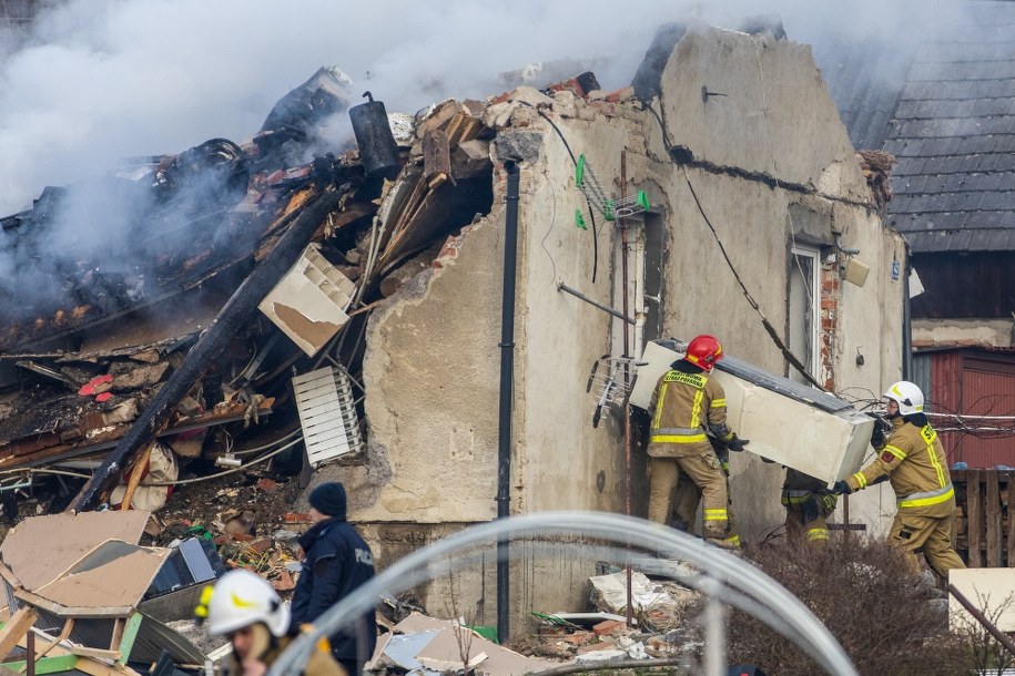 Miejsce wybuchu gazu w budynku mieszkalnym w Ustroniu /Tomasz Wiktor /PAP