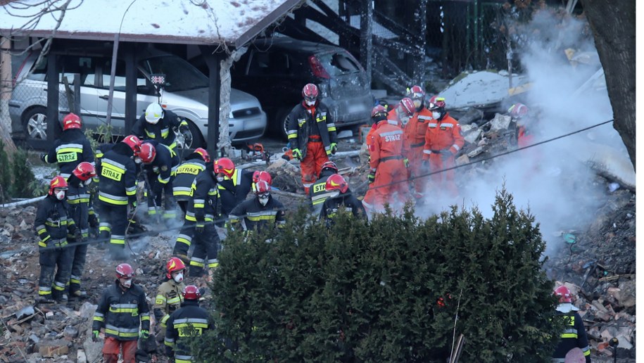 Miejsce wybuchu w Szczyrku / 	Andrzej Grygiel    /PAP