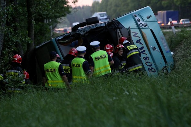 Miejsce wypadku autokaru na drodze krajowej numer 1, przy wyjeździe z miejscowości Romanów w kierunku Katowic /Waldemar Deska /PAP