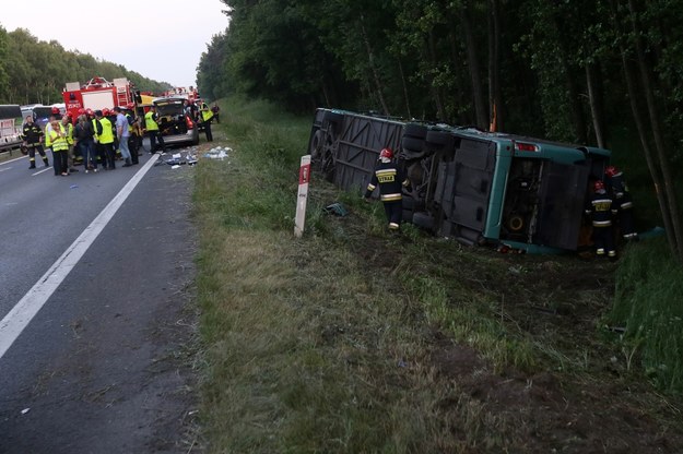 Miejsce wypadku autokaru na drodze krajowej numer 1, /Waldemar Deska /PAP