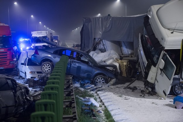 Miejsce wypadku na drodze S8 /Grzegorz Michałowski /PAP