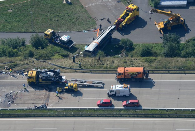 Miejsce wypadku na niemieckiej autostradzie /Matthias Hiekel   /AFP/PAP/EPA