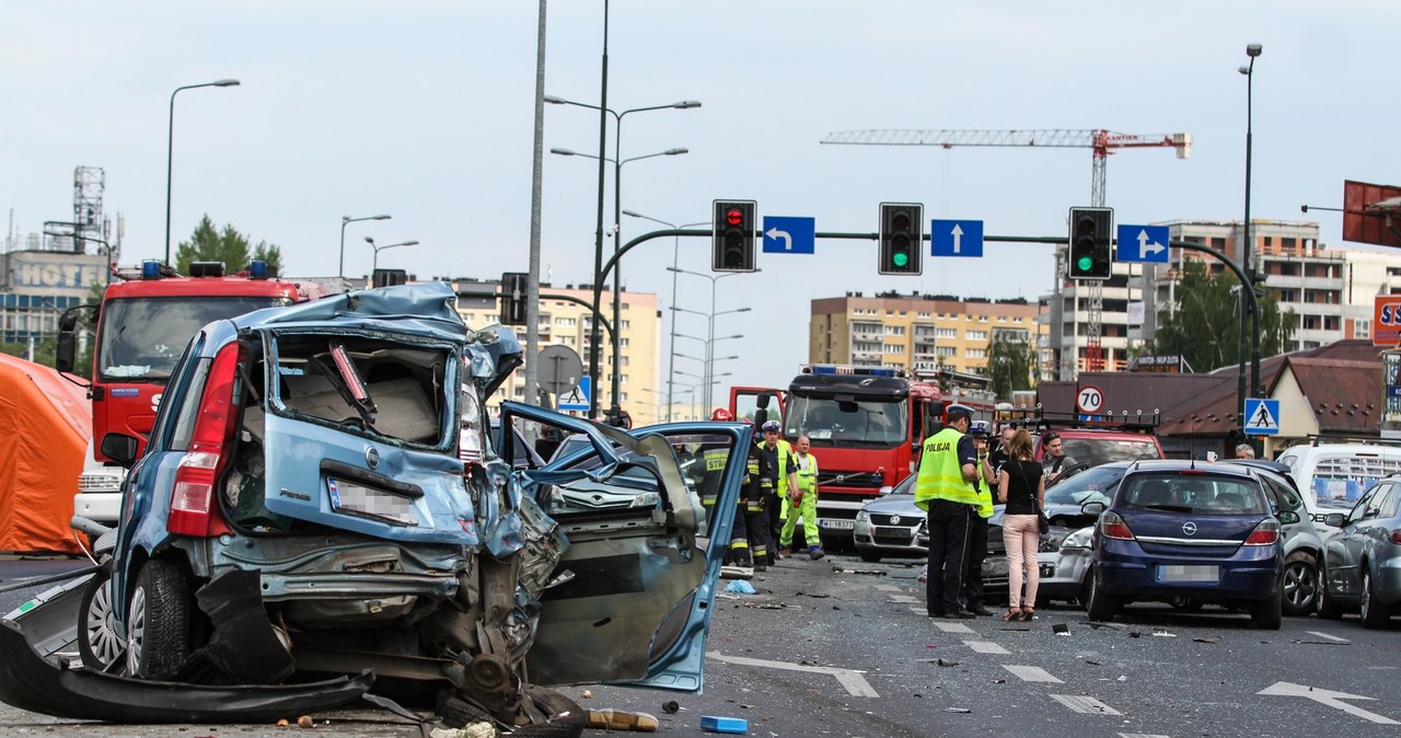 Miejsce wypadku wyglądało jak pobojowisko /Jan Graczyński /East News