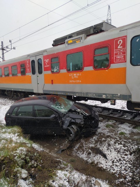 Miejsce wypadku /Świętokrzyska Straż Pożarna  /Państwowa Straż Pożarna