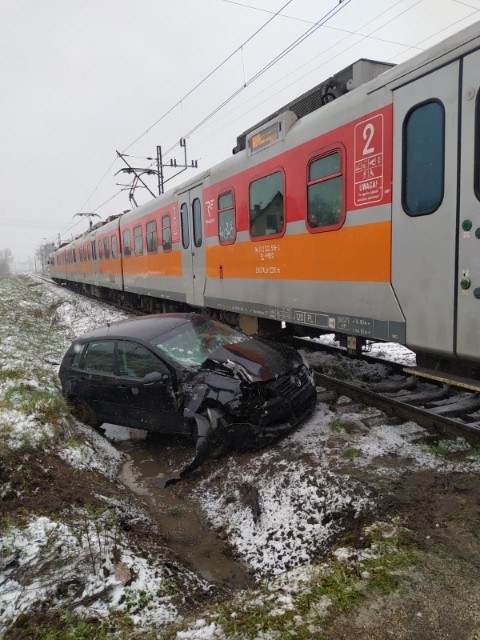 Miejsce wypadku /Świętokrzyska Straż Pożarna  /Państwowa Straż Pożarna